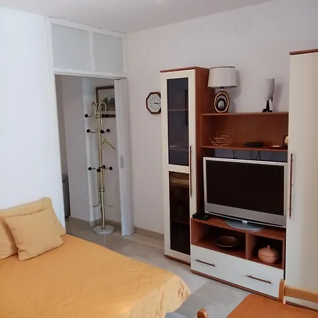 Mimi Veruda Porat Pula